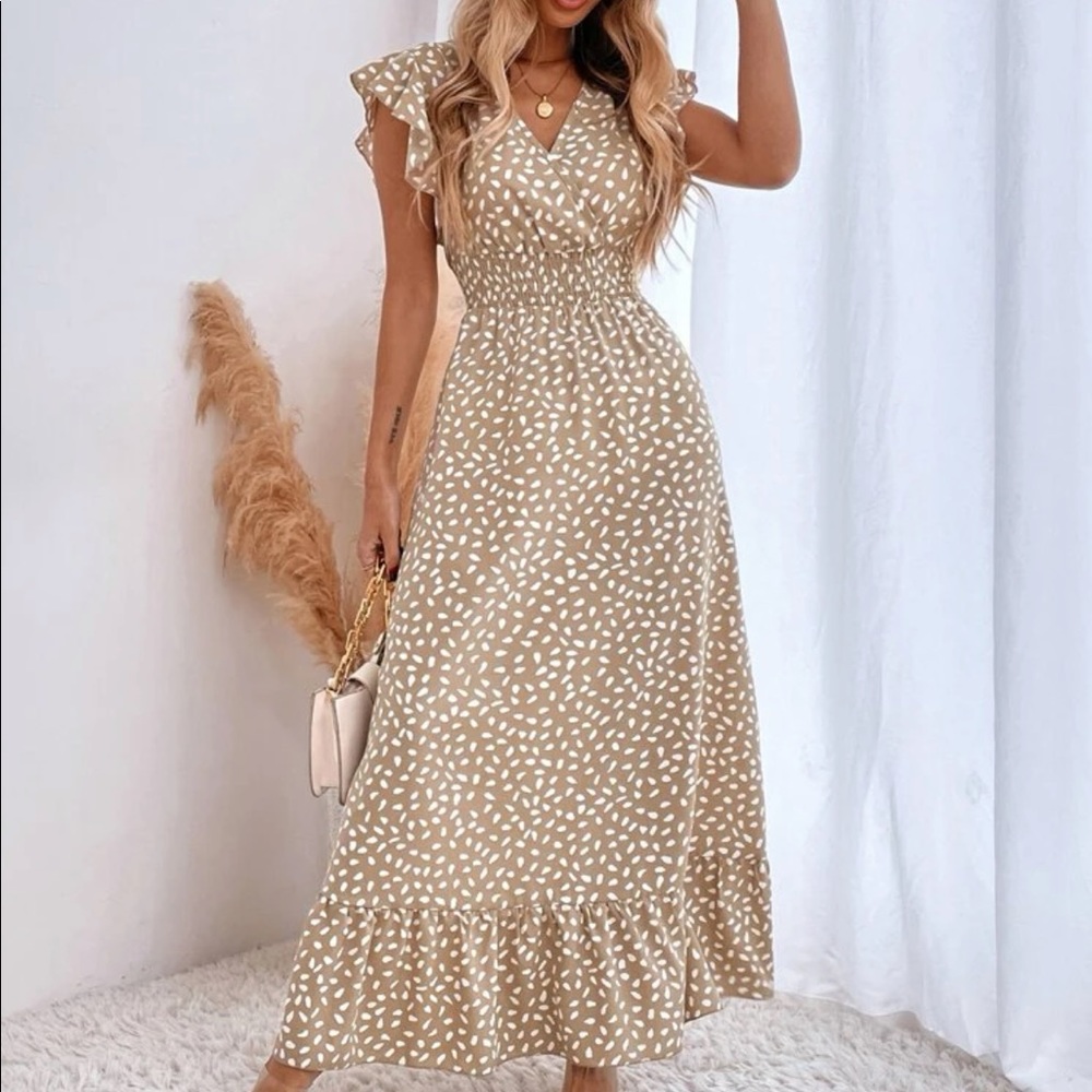 Dots ruffle trim shirred waist maxi dress - Picture 5 of 16